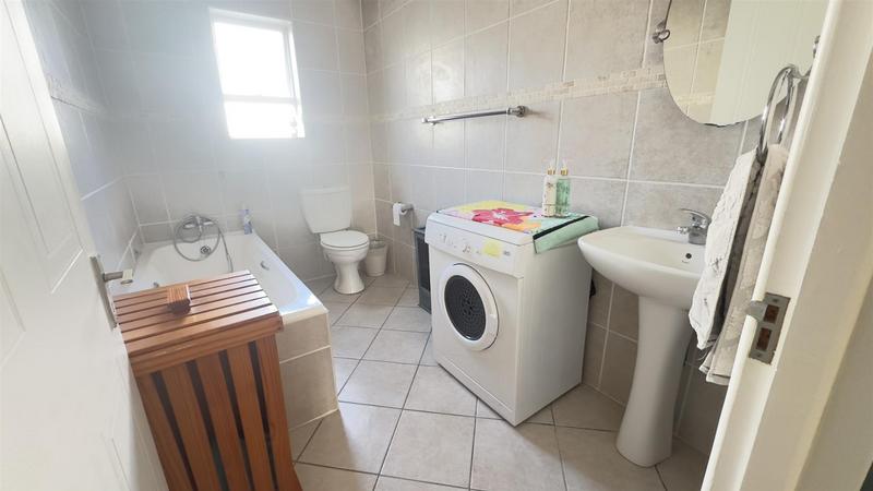 3 Bedroom Property for Sale in Reebok Western Cape